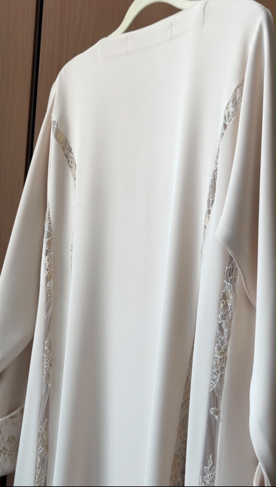 Back view of the flowing HEYA Ivory Elise Abaya