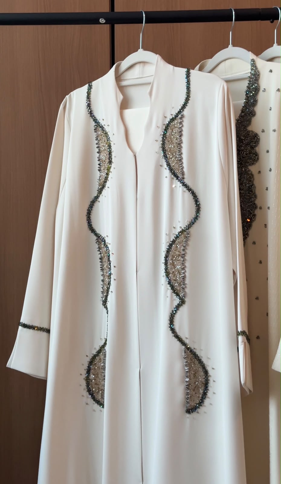 Lulu Al Fidda – Cream Abaya