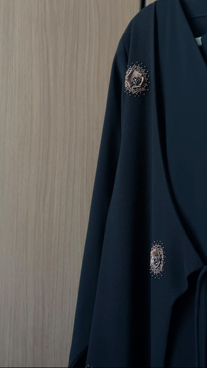 Thuraya Abaya